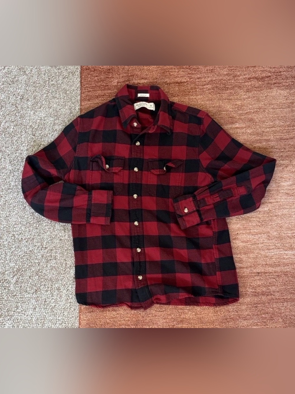 Abercrombie & Fitch Red and Black Buffalo Plaid Button-Down Shirt Size Small